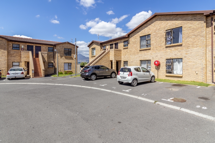 2 Bedroom Property for Sale in Guldenland Western Cape